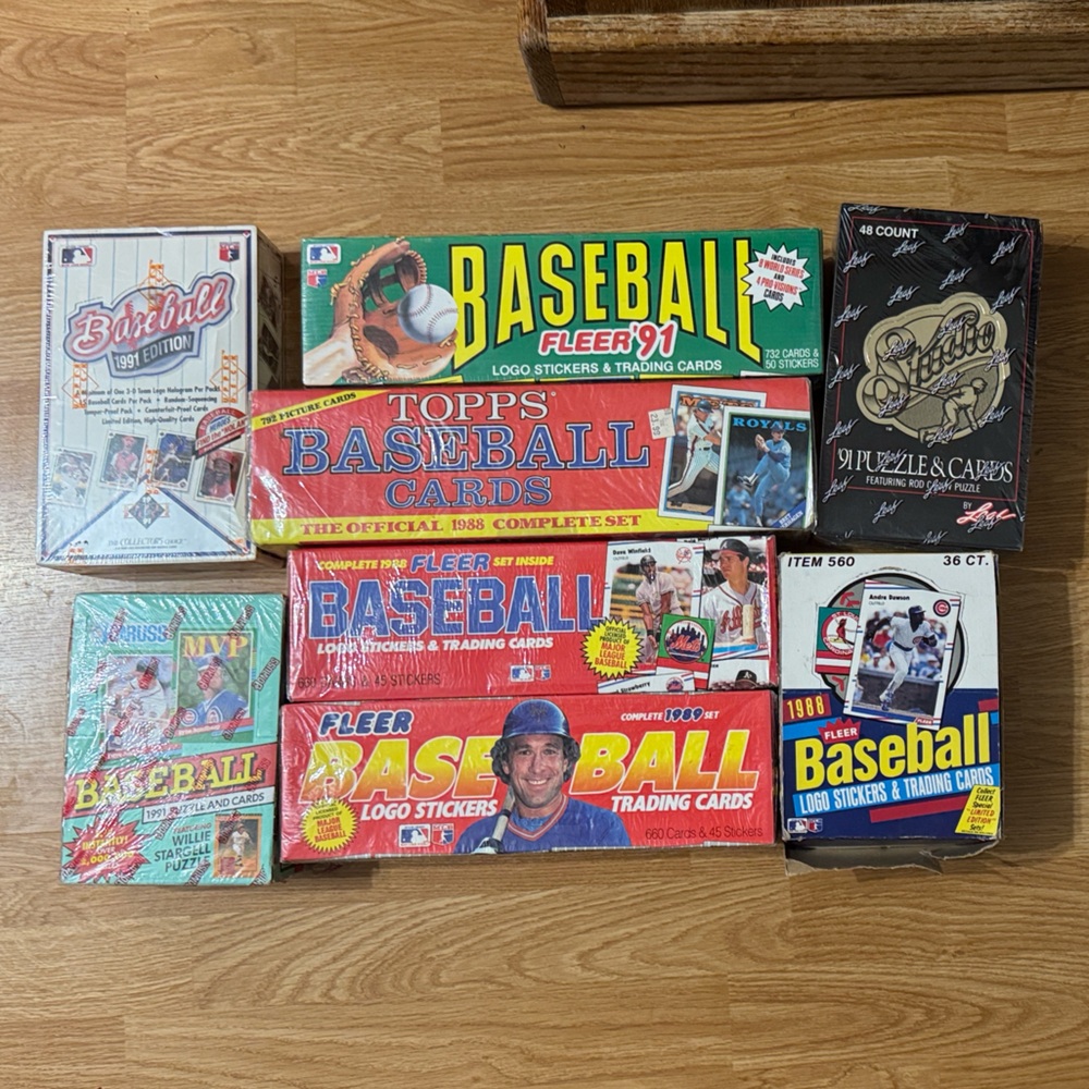 Lot of Baseball Trading Cards